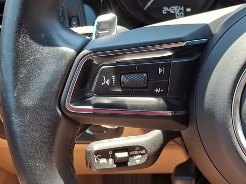 Used 2023 Porsche Macan S AWD/4WD image 23