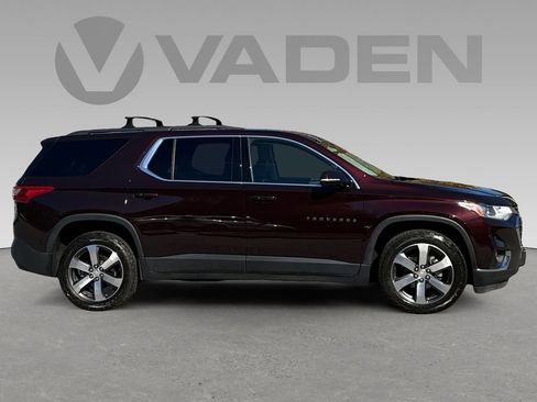 Used 2020 Chevrolet Traverse LT w/ LT Premium Package image 6