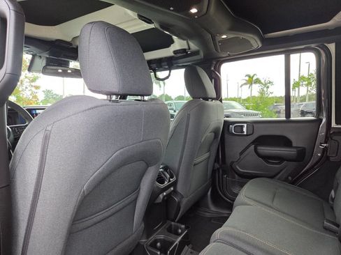 Used 2024 Jeep Wrangler Unlimited Sport AWD/4WD image 24