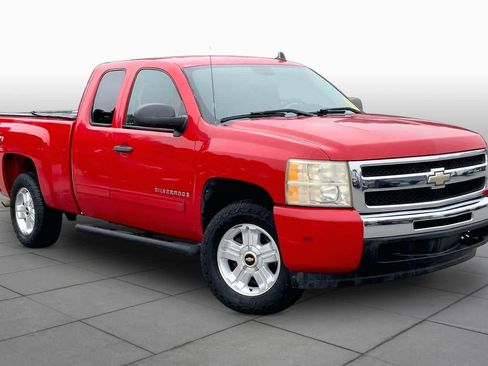 Used 2009 Chevrolet Silverado 1500 LT w/ Power Pack Plus RWD image 2