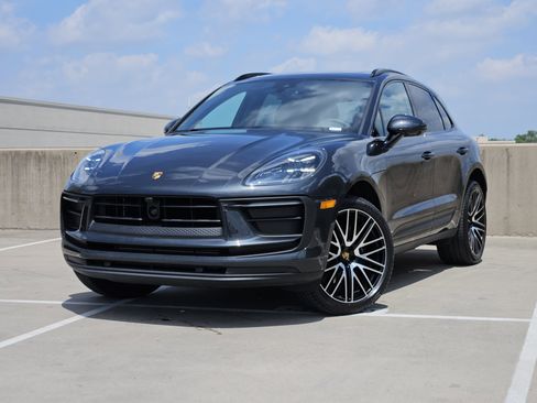 Used 2026 Porsche Macan AWD/4WD image 1
