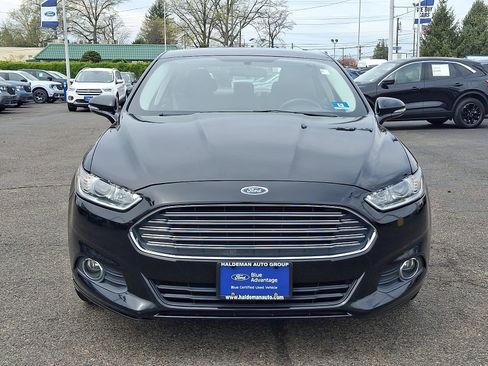 Used 2016 Ford Fusion SE w/ Equipment Group 201A FWD image 2