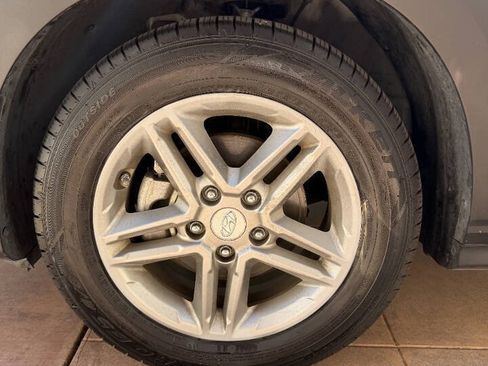 Used 2019 Hyundai Kona SE FWD image 24