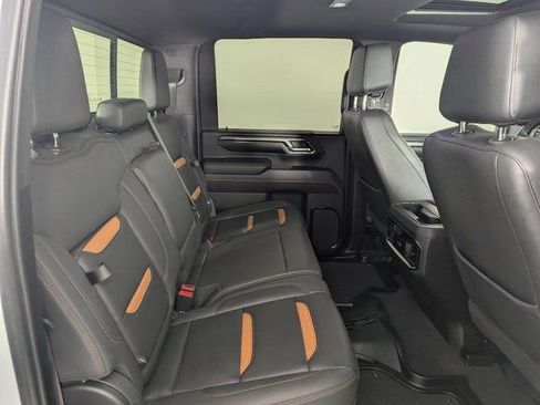Used 2024 GMC Sierra 2500 AT4 w/ AT4 Premium Plus Package image 17