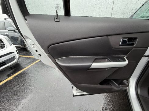 Used 2013 Ford Edge SE FWD image 14