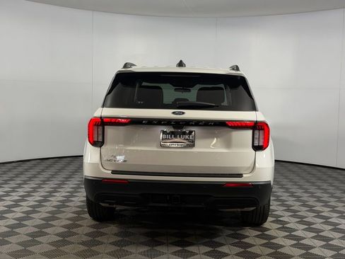 Used 2025 Ford Explorer Active RWD image 8