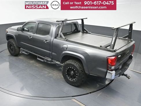Used 2018 Toyota Tacoma SR5 image 30