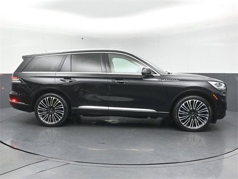 Certified 2023 Lincoln Aviator Black Label image 8