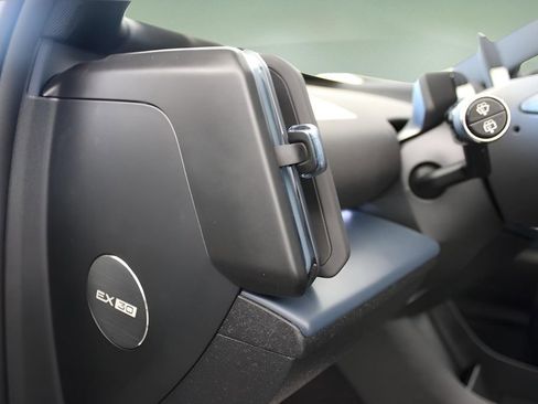 New 2026 Volvo EX30 Ultra w/ Protection Package Premier image 13