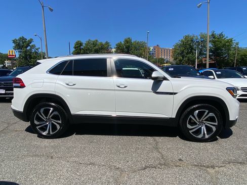 Certified 2023 Volkswagen Atlas Cross Sport SEL AWD/4WD image 2