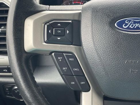 Used 2022 Ford F350 Lariat image 27