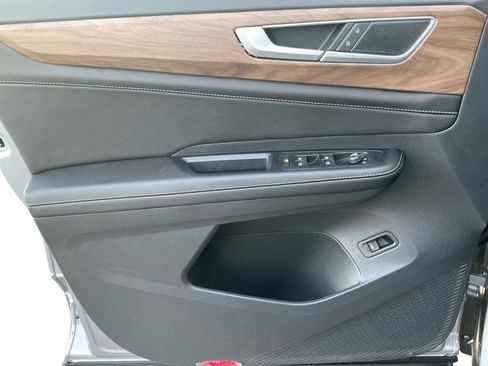 New 2026 Volkswagen Atlas SE image 22