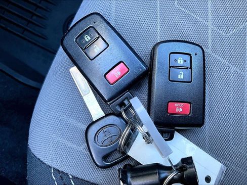 Used 2023 Toyota Tacoma TRD Sport w/ Advanced Technology Package image 13