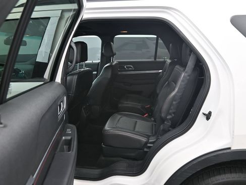 Used 2017 Ford Explorer Sport w/ Equipment Group 401A AWD/4WD image 15