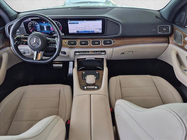 Used 2025 Mercedes-Benz GLS 580 4MATIC image 14