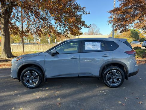 New 2026 Nissan Rogue SV image 4