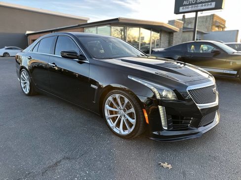 Used 2016 Cadillac CTS V w/ Luxury Package image 8