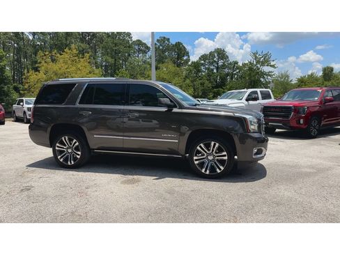 Used 2019 GMC Yukon Denali w/ Denali Ultimate Package AWD/4WD image 2