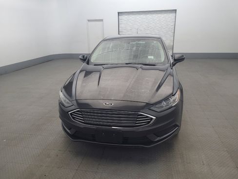 Used 2018 Ford Fusion SE w/ Fusion SE Technology Package FWD image 15
