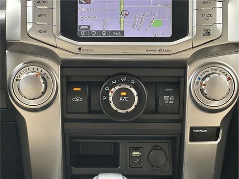 Used 2016 Toyota 4Runner SR5 AWD/4WD image 26