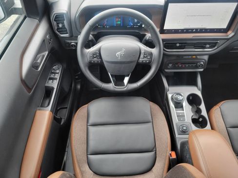 Used 2025 Ford Bronco Sport Outer Banks w/ Outer Banks Tech Package+ image 11