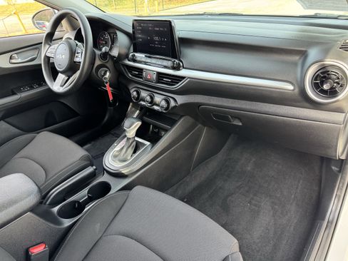 Used 2024 Kia Forte LXS image 35
