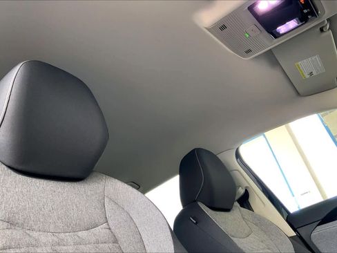 New 2026 Volkswagen Tiguan S FWD image 18