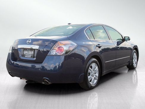 Used 2011 Nissan Altima 2.5 SL w/ 2.5SL Pkg FWD image 5
