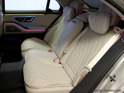 Used 2024 Mercedes-Benz S 580 4MATIC Sedan image 12