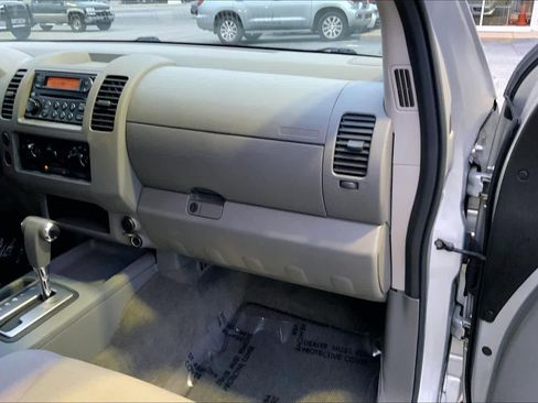 Used 2006 Nissan Frontier XE w/ (G01) XE Preferred Pkg image 17