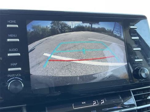 Used 2021 Toyota Sienna LE image 14