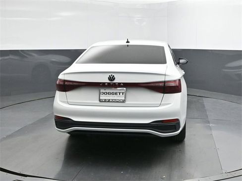 New 2026 Volkswagen Jetta Sport image 8