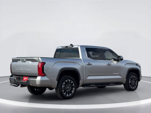 Used 2026 Toyota Tundra Limited AWD/4WD image 7