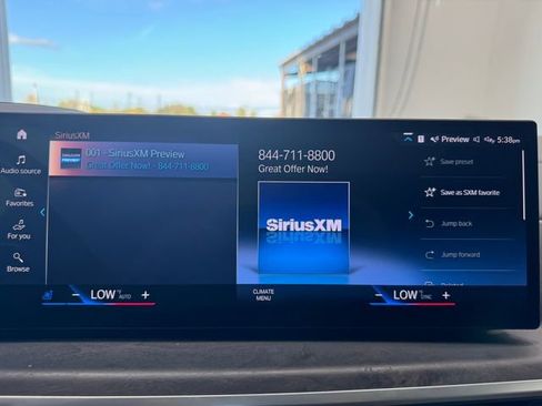 Used 2023 BMW X7 xDrive40i w/ Executive Package image 29