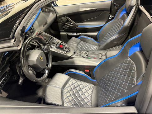 Used 2018 Lamborghini Aventador S AWD/4WD image 82
