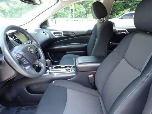 Used 2018 Nissan Pathfinder SV AWD/4WD image 15