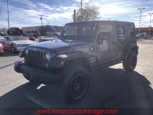 Used 2017 Jeep Wrangler Unlimited Sport w/ Quick Order Package 24S AWD/4WD image 4