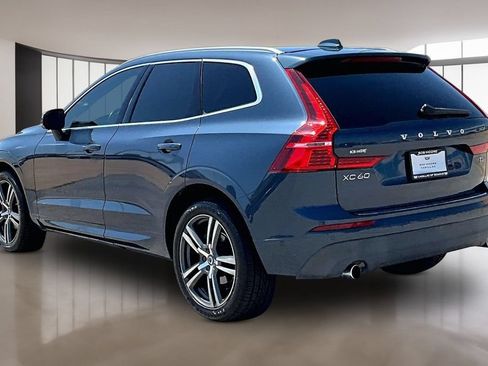 Used 2019 Volvo XC60 T5 Momentum w/ Premium Package AWD/4WD image 12