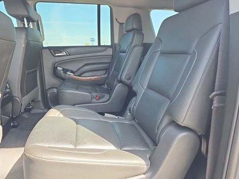 Used 2018 Chevrolet Suburban Premier AWD/4WD image 10