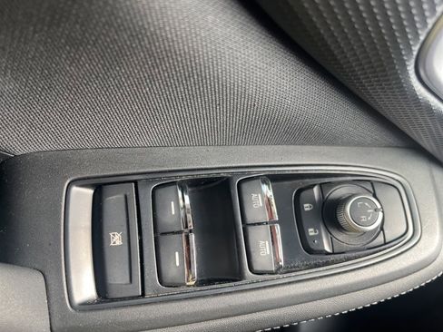 Used 2020 Subaru Forester Premium AWD/4WD image 24