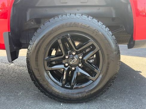 Used 2020 Chevrolet Silverado 1500 Custom Trail Boss w/ Custom Convenience Package image 18