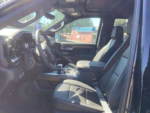 New 2025 Chevrolet Silverado 1500 High Country w/ Midnight Edition image 9