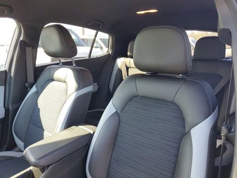 Used 2024 Buick Envista Preferred FWD image 10