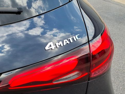 Used 2023 Mercedes-Benz GLC 300 4MATIC image 6