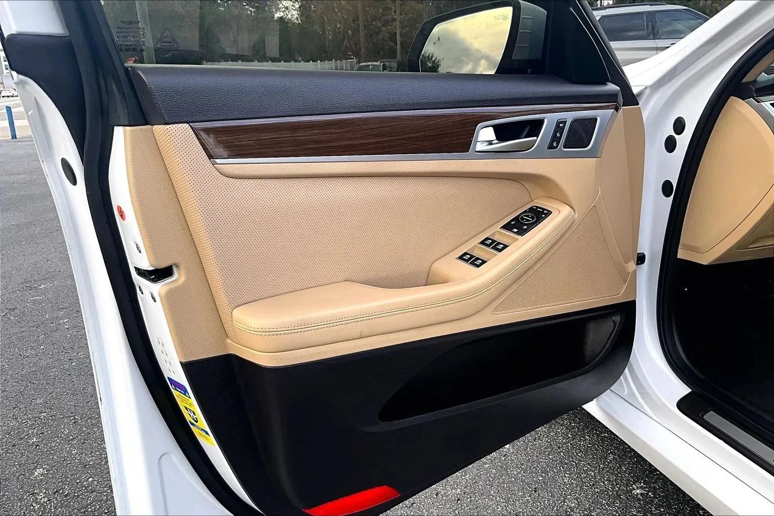 Used 2018 Genesis G80 3.8 RWD image 33