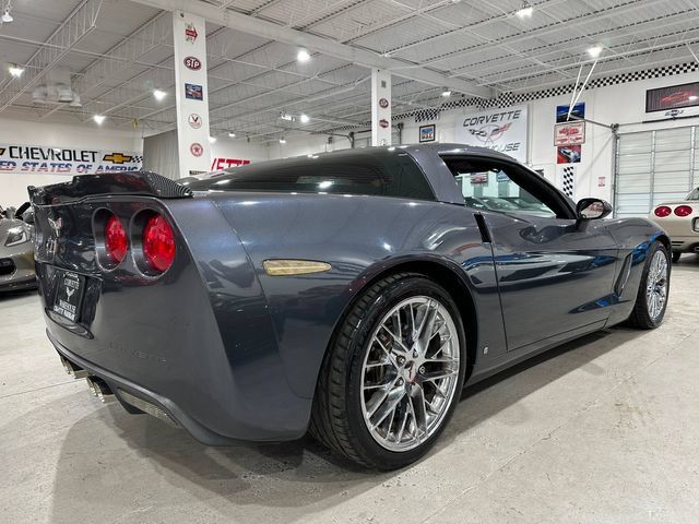 Used 2009 Chevrolet Corvette Coupe RWD image 3
