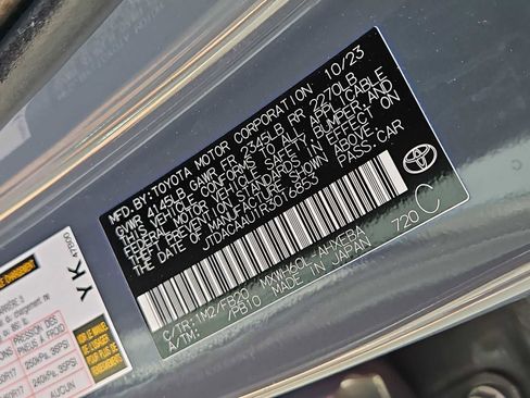 Used 2024 Toyota Prius LE image 33