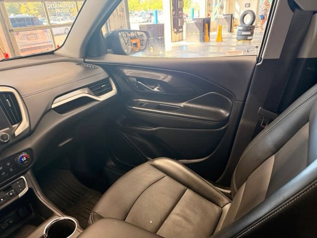 Used 2024 GMC Terrain SLT w/ Tech Package AWD/4WD image 15