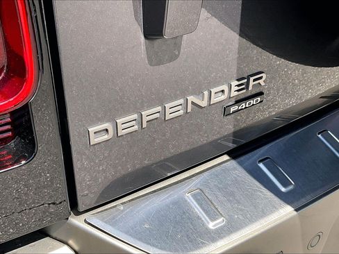 Used 2023 Land Rover Defender 90 X-Dynamic SE AWD/4WD image 30