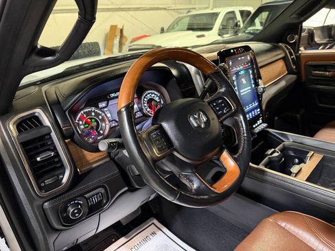 Used 2019 RAM 2500 Limited image 10